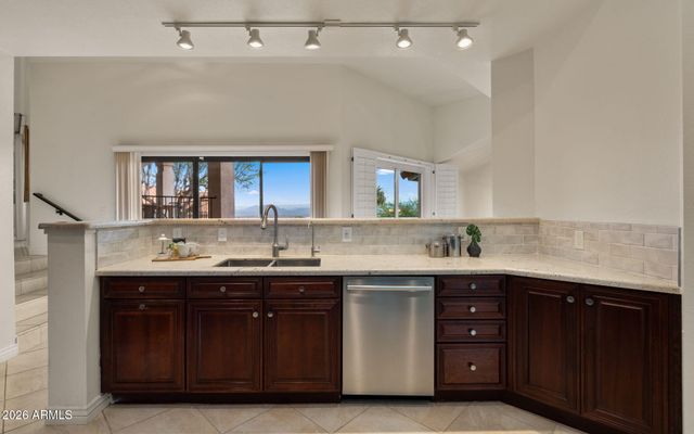 15548 E CAVERN Drive, Fountain Hills, AZ 85268