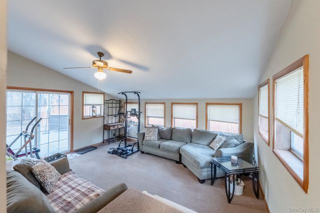 3 Cedar Lane, Saugerties, NY 12477