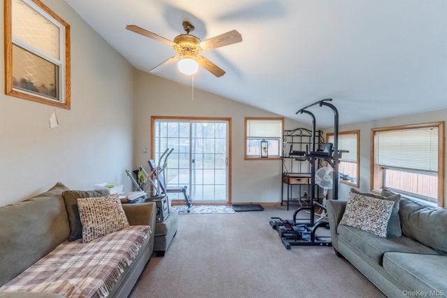 3 Cedar Lane, Saugerties, NY 12477