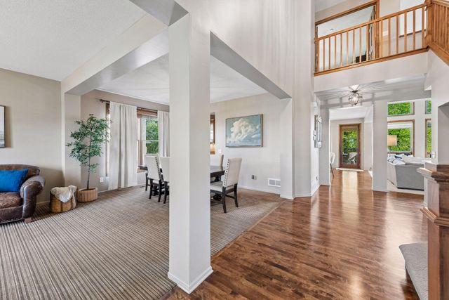 1800 Carriage Drive, Victoria, MN 55386