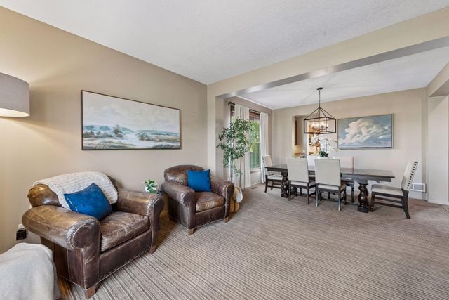 1800 Carriage Drive, Victoria, MN 55386