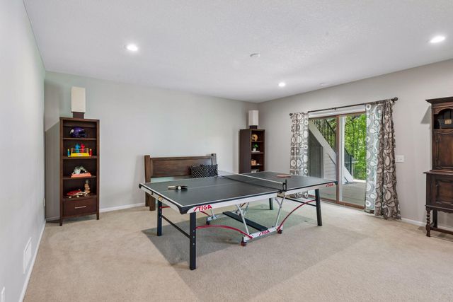 1800 Carriage Drive, Victoria, MN 55386