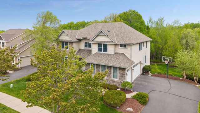 1800 Carriage Drive, Victoria, MN 55386
