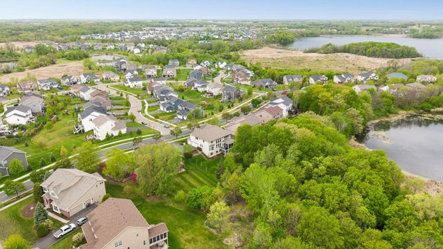 1800 Carriage Drive, Victoria, MN 55386