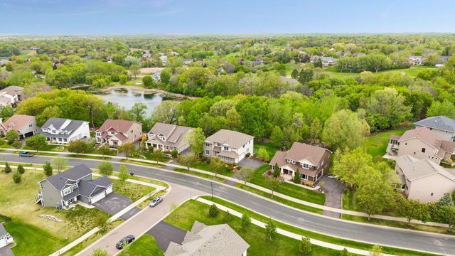 1800 Carriage Drive, Victoria, MN 55386