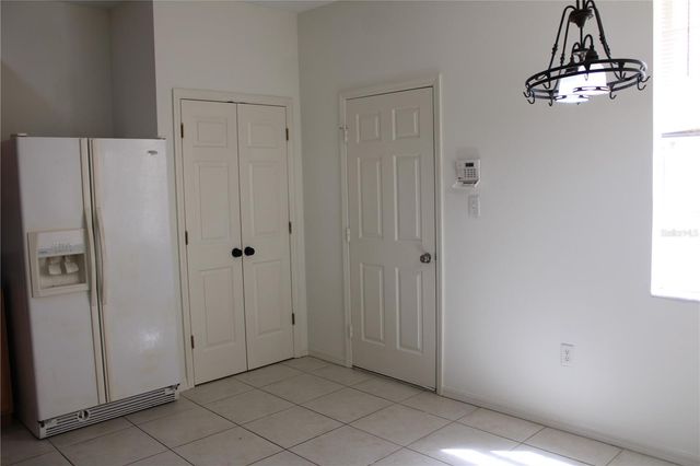 3429 PARKRIDGE CIRCLE 19-103, Sarasota, FL 34243