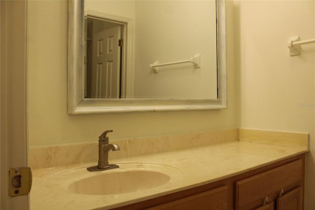 3429 PARKRIDGE CIRCLE 19-103, Sarasota, FL 34243