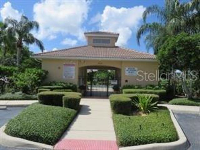 3429 PARKRIDGE CIRCLE 19-103, Sarasota, FL 34243