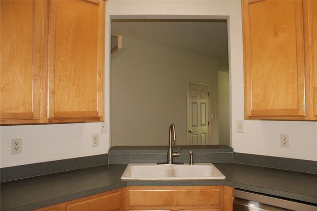 3429 PARKRIDGE CIRCLE 19-103, Sarasota, FL 34243