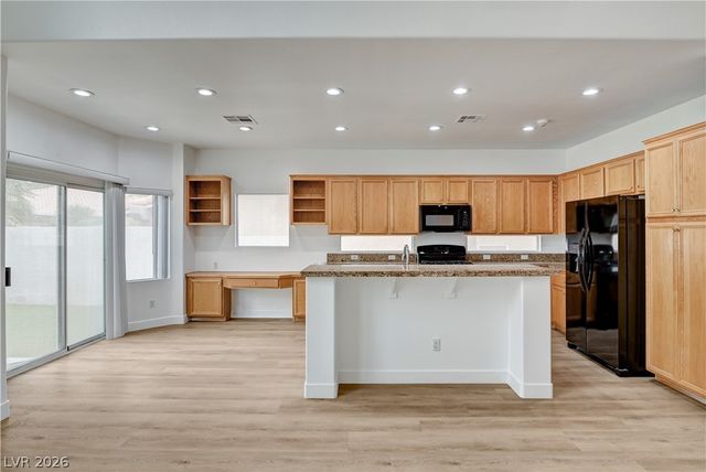 10016 Diving Duck Avenue, Las Vegas, NV 89117