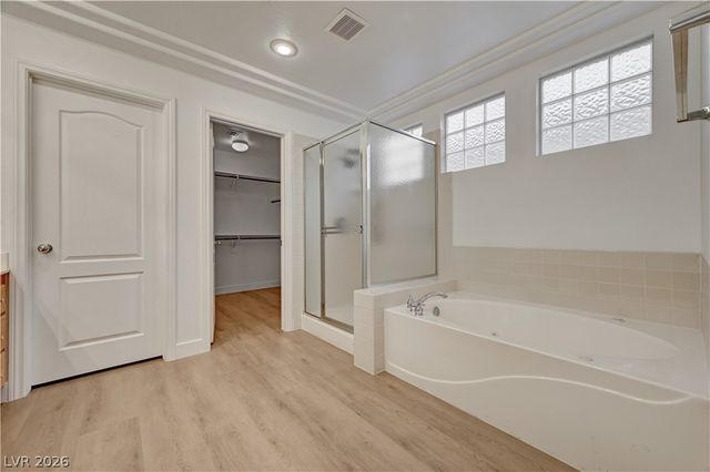 10016 Diving Duck Avenue, Las Vegas, NV 89117