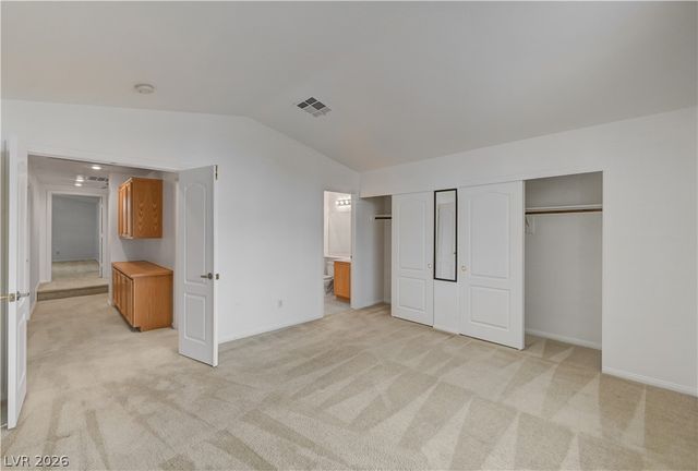 10016 Diving Duck Avenue, Las Vegas, NV 89117
