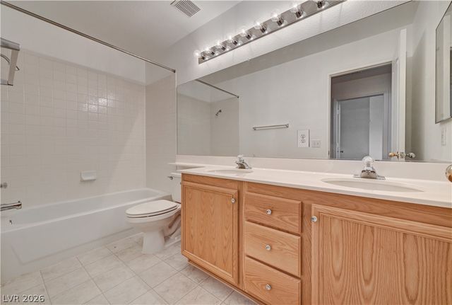10016 Diving Duck Avenue, Las Vegas, NV 89117
