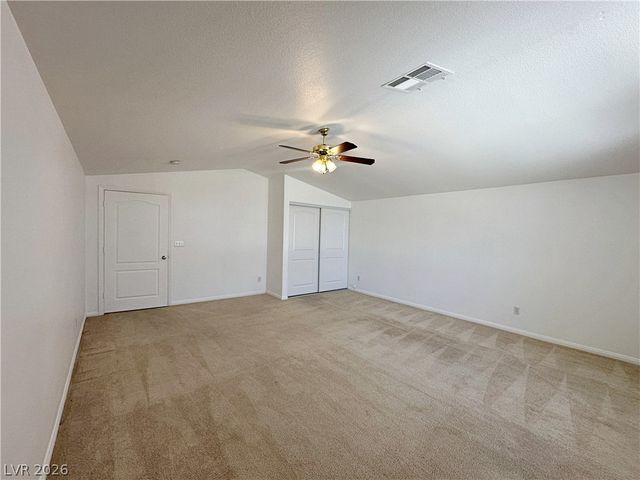 10016 Diving Duck Avenue, Las Vegas, NV 89117