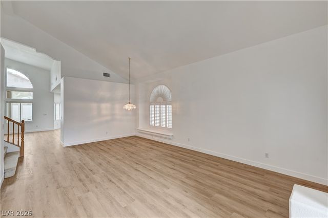 10016 Diving Duck Avenue, Las Vegas, NV 89117