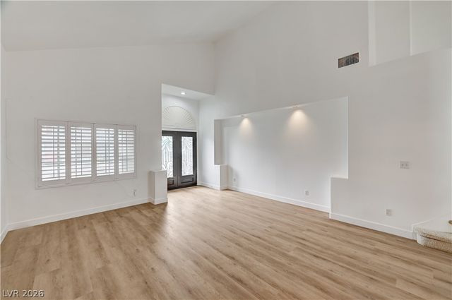 10016 Diving Duck Avenue, Las Vegas, NV 89117