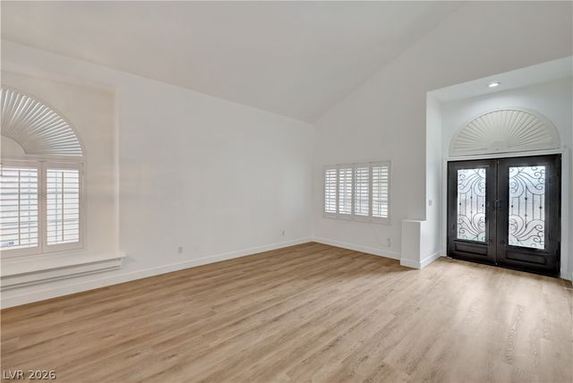 10016 Diving Duck Avenue, Las Vegas, NV 89117