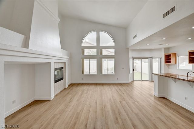 10016 Diving Duck Avenue, Las Vegas, NV 89117