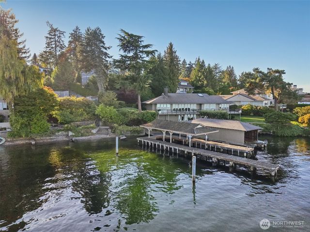 7220 North Mercer Way, Mercer Island, WA 98040