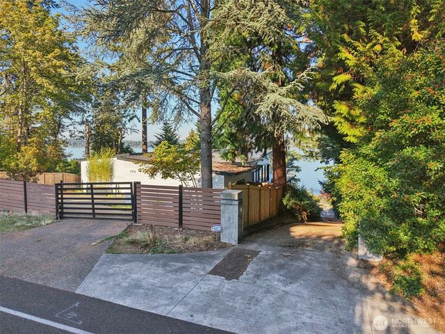 7220 North Mercer Way, Mercer Island, WA 98040