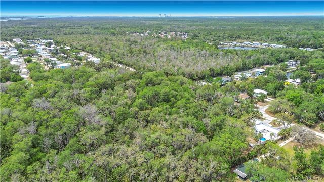 1670 NW 19th Street, Crystal River, FL 34428