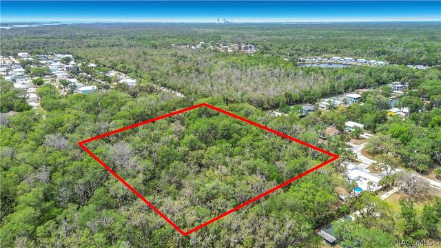 1670 NW 19th Street, Crystal River, FL 34428