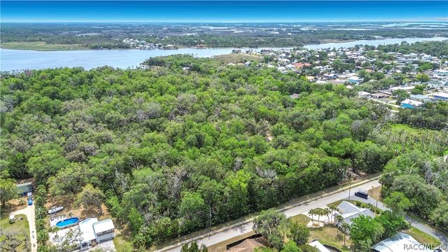 1670 NW 19th Street, Crystal River, FL 34428