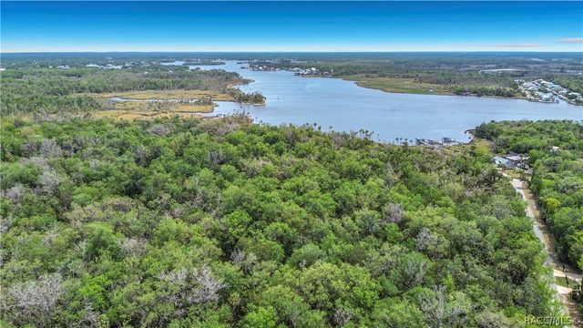 1670 NW 19th Street, Crystal River, FL 34428