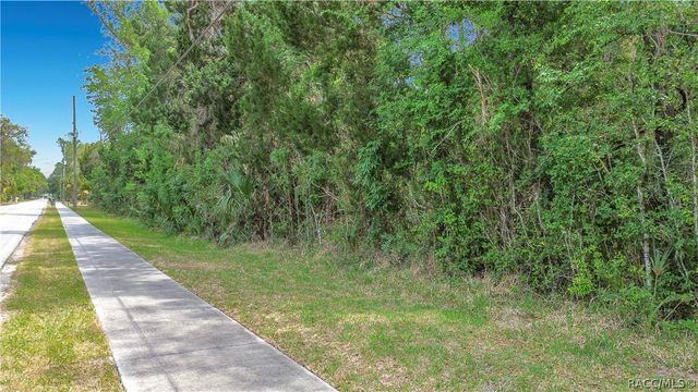 1670 NW 19th Street, Crystal River, FL 34428