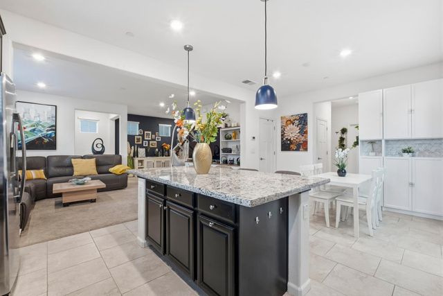 4032 Montcalm Pl, Roseville, CA 95747