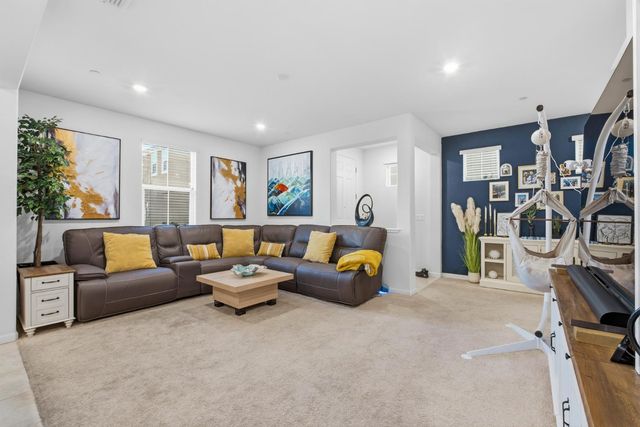 4032 Montcalm Pl, Roseville, CA 95747