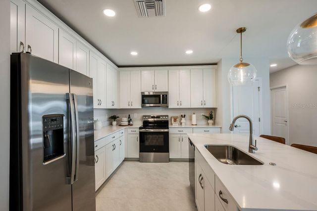9505 VIBRANT LANE, Venice, FL 34292