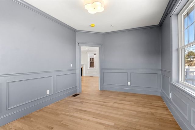 24 Fellows Rd 3, Ipswich, MA 01938