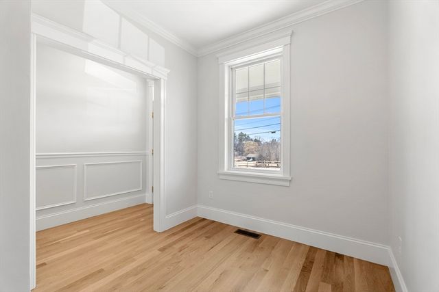 24 Fellows Rd 3, Ipswich, MA 01938