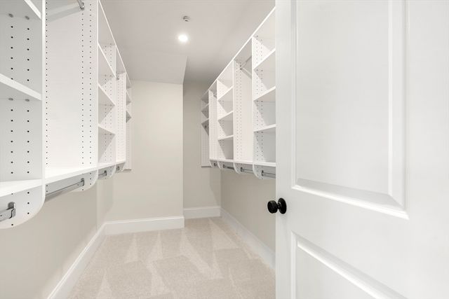 24 Fellows Rd 3, Ipswich, MA 01938