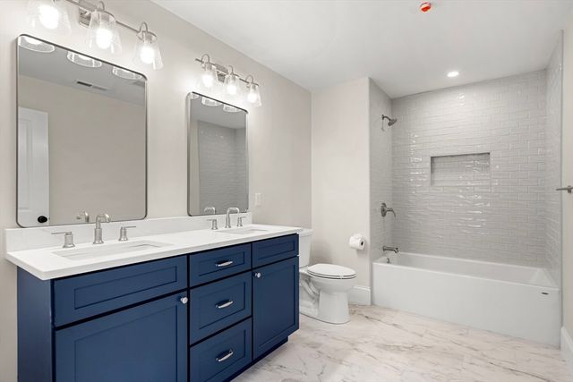 24 Fellows Rd 3, Ipswich, MA 01938