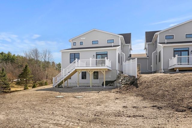 24 Fellows Rd 3, Ipswich, MA 01938