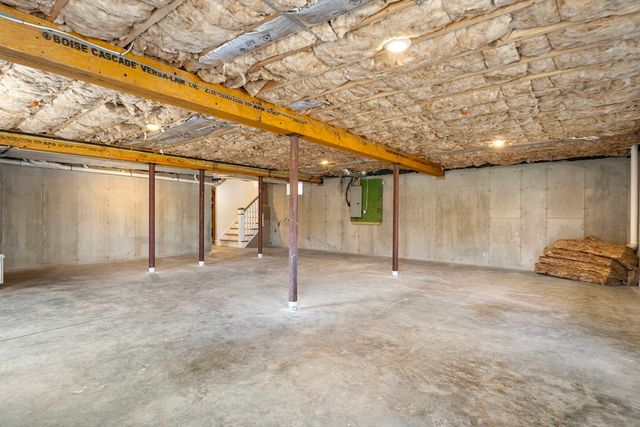 24 Fellows Rd 3, Ipswich, MA 01938