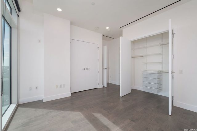 123 Lexington Ave Apt 1303, San Antonio, TX 78205