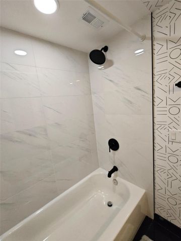 3051 NE 48th Street 205, Fort Lauderdale, FL 33308