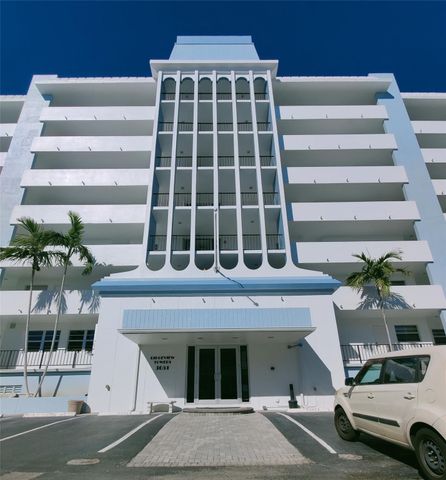 3051 NE 48th Street 205, Fort Lauderdale, FL 33308