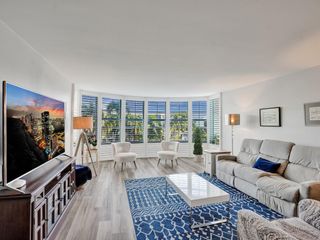 3051 NE 48th Street 205, Fort Lauderdale, FL 33308