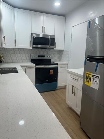 9175 SW 77th Ave 304, Miami, FL 33156