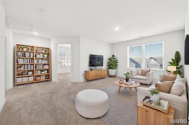 396 Haycastle Drive, Lake St Louis, MO 63367