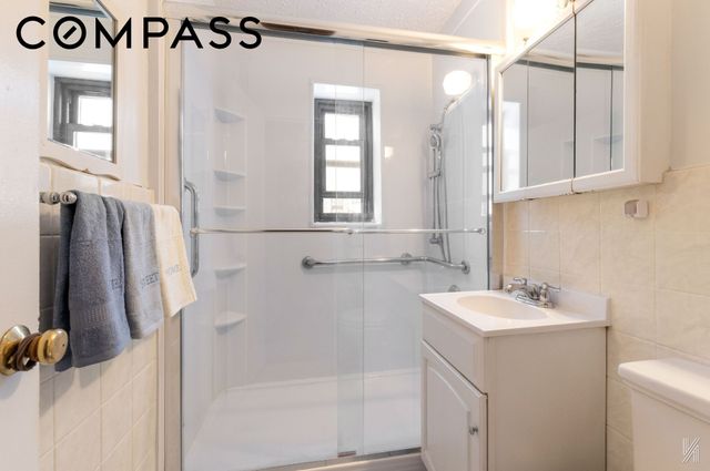 3410 94th St Apt 3D, New York City, NY 11372