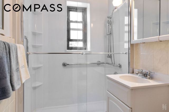 3410 94th St Apt 3D, New York City, NY 11372