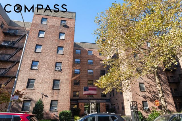 3410 94th St Apt 3D, New York City, NY 11372
