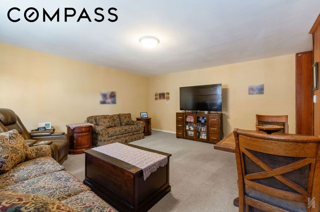3410 94th St Apt 3D, New York City, NY 11372