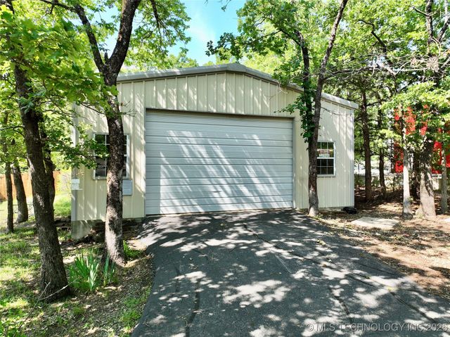 46 Acorn Street, Eufaula, OK 74432