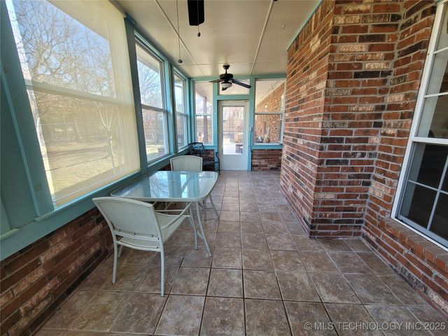 46 Acorn Street, Eufaula, OK 74432